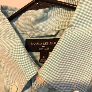 Men’s Banana Republic teal button-down shirt.